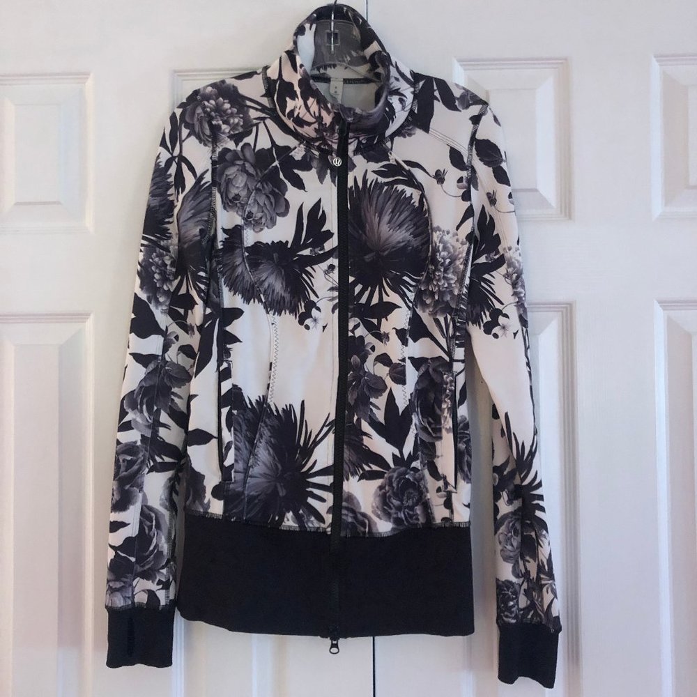 Lululemon Jacket in Black and White Floral